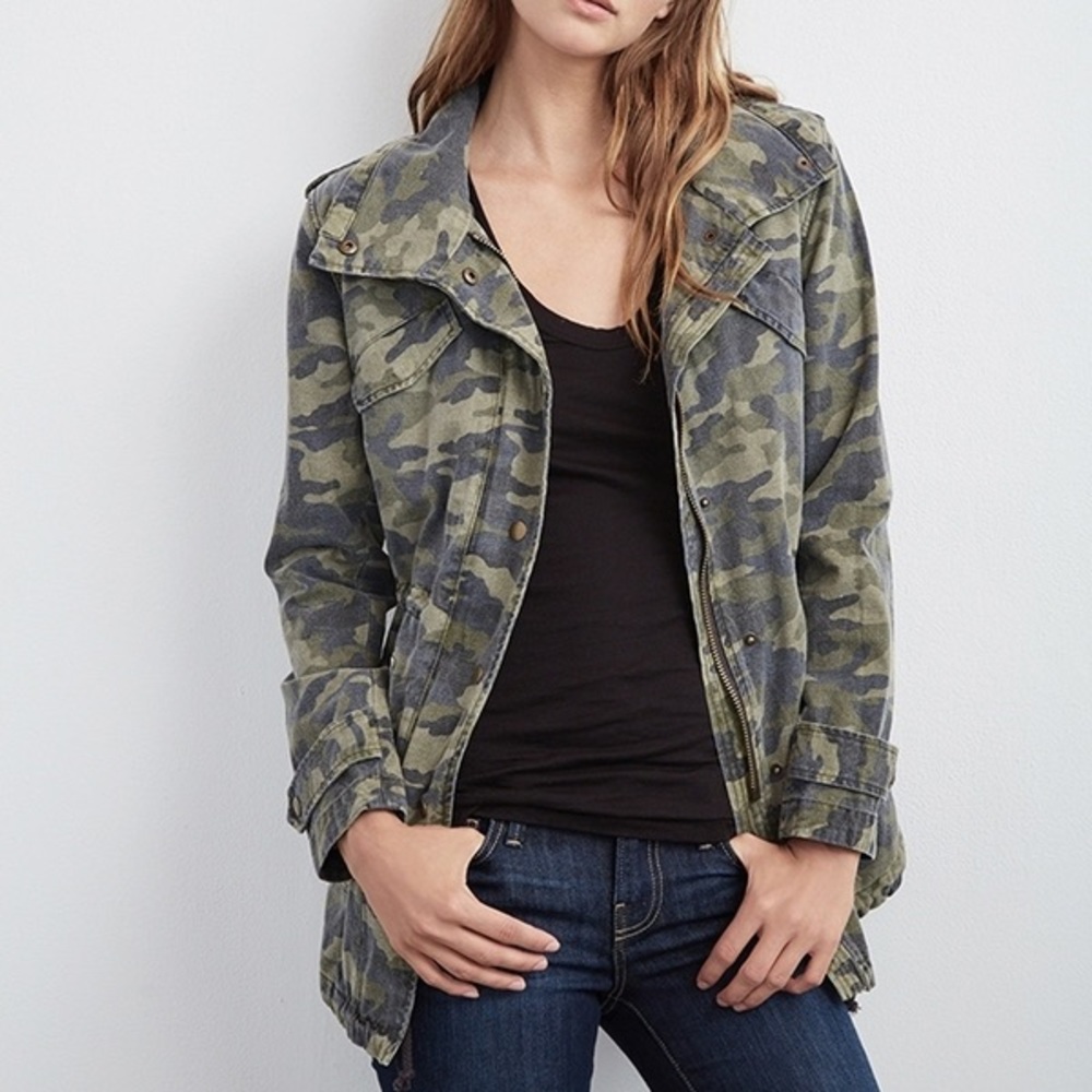 Velvet by G&S Cinched Camo Jacket S